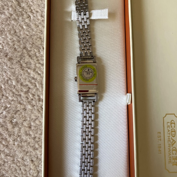 NWT Ladies’ Coach Wristwatch - Picture 4 of 11